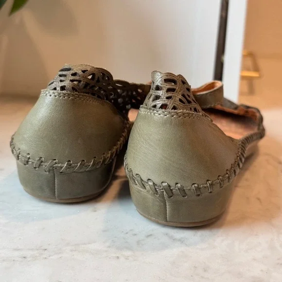 Pikolinos Mary Jane Flats Womens 38 Olive Green Leather Laser Cut Boho *Read - Picture 8 of 11
